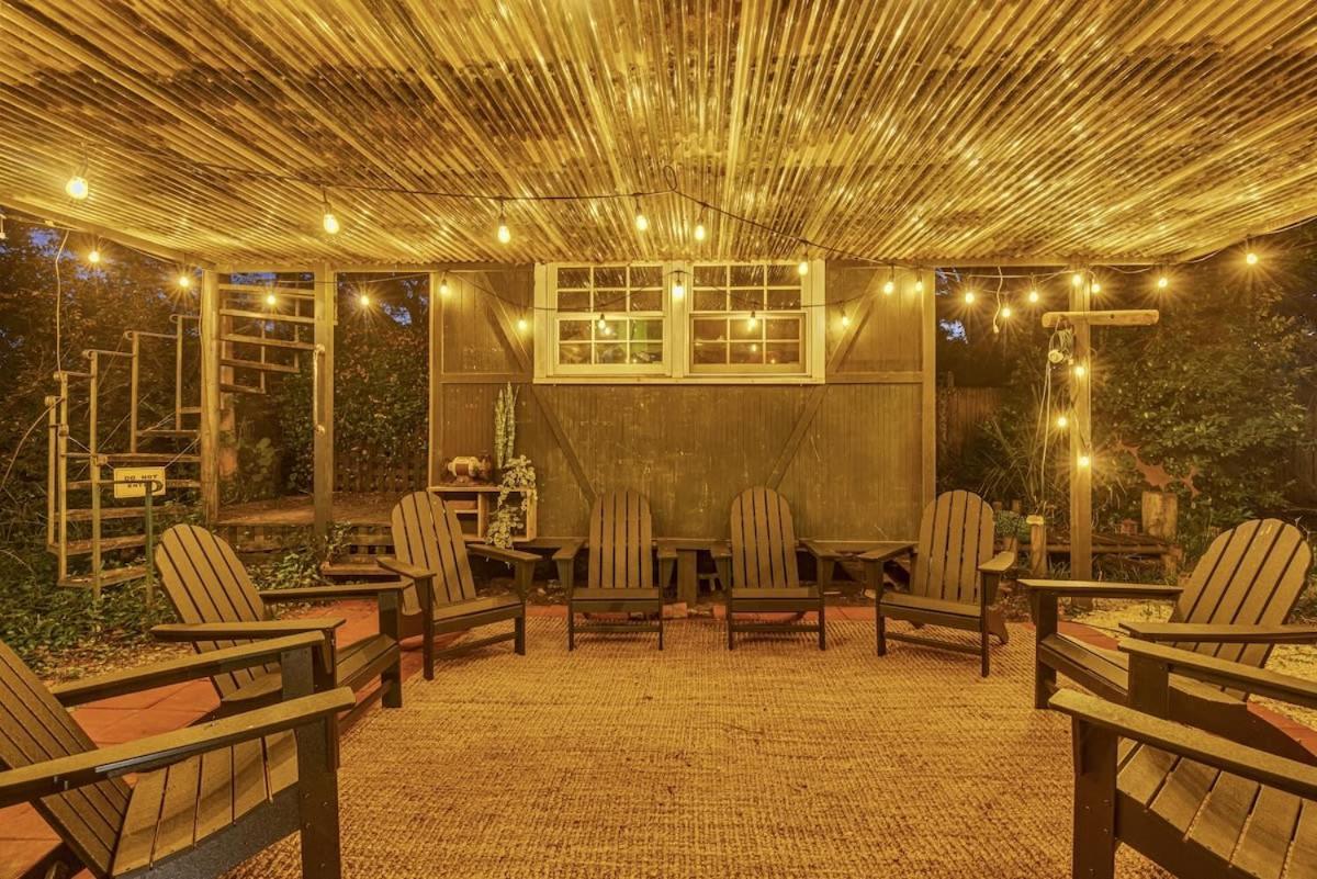 Bare Feet Bungalow -Close To Beach & Dog Friendly Gulfport Exterior foto