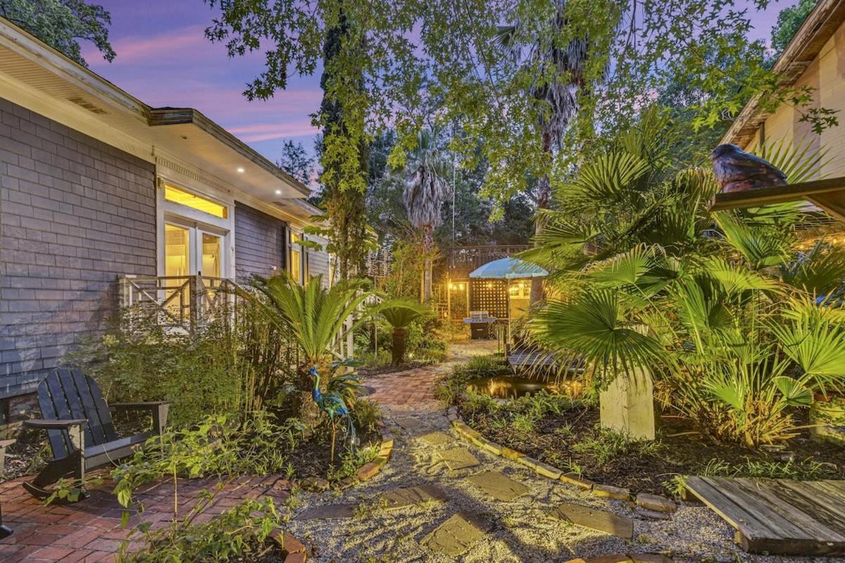 Bare Feet Bungalow -Close To Beach & Dog Friendly Gulfport Exterior foto