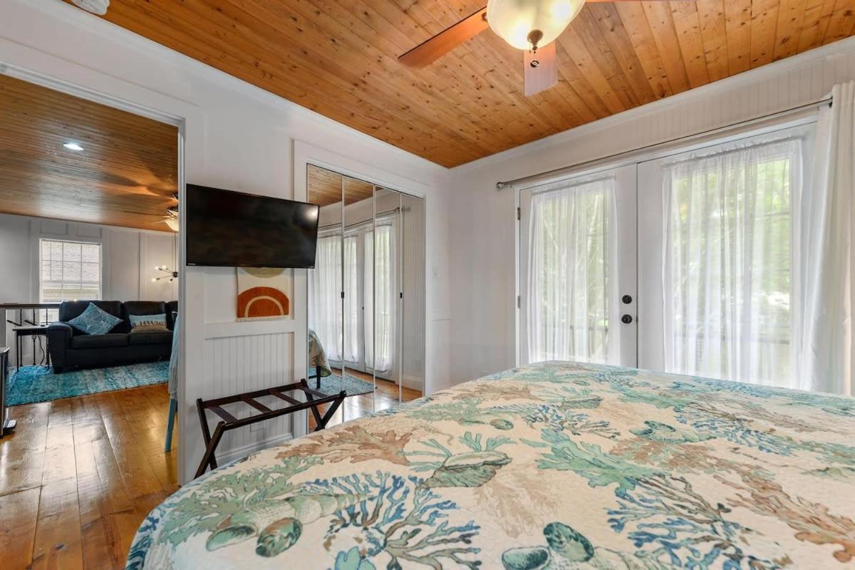 Bare Feet Bungalow -Close To Beach & Dog Friendly Gulfport Exterior foto