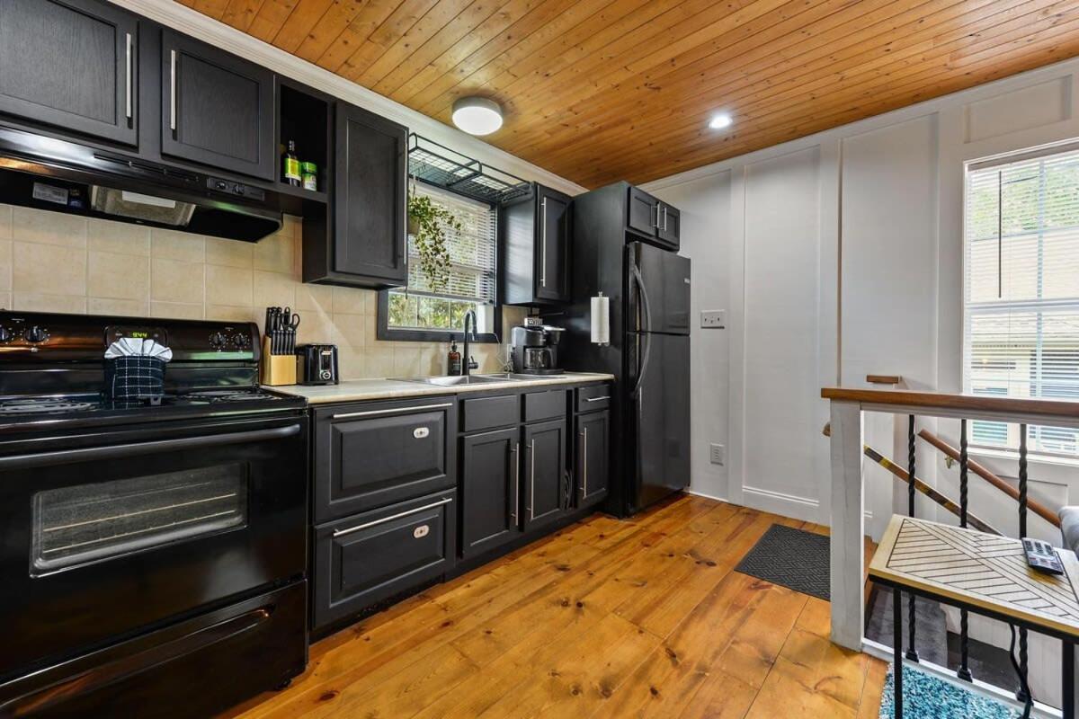 Bare Feet Bungalow -Close To Beach & Dog Friendly Gulfport Exterior foto